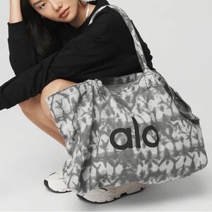 ALO Yoga Gray Tiedye Tote NWT